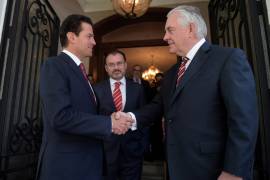 Peña Nieto se reúne con Tillerson en Los Pinos