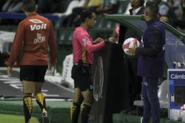 Los errores arbitrales en la Liga MX han disminuido considerablemente en los últimos torneos gracias al trabajo del VAR.