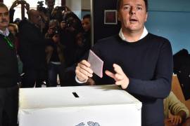 Italia vota hoy un referéndum del que depende el futuro de Renzi