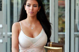 Kim Kardashian debutará en cine... con un vestido transparente y sin ropa interior