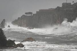En una tragedia separada la semana pasada, se presume que dos niñas gemelas de un año de Guinea murieron en la costa de la isla siciliana de Lampedusa.