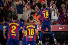 Barcelona venció 2-0 al Real Madrid en el Clásico Español y quedó muy cerca de coronarse campeón de LaLiga tras una noche redonda en el Spotify Camp Nou.