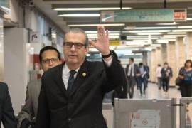 El Senado de la República lamentó la pérdida de uno de sus colaboradores en un momento clave de la actividad legislativa.