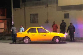 Mujer se arroja de taxi de Saltillo; afirma que el conductor buscó sobrepasarse