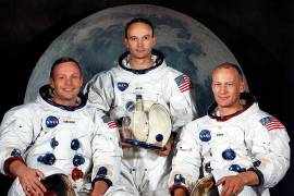 Los astronautas estadounidenses Neil Armstrong y Michael Collins y Edwin Aldrin (i a d), tripulantes del “Apolo 11”, cohete que los transportó hacia la Luna.