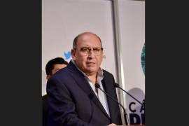 Comisiones representan la mayor parte de ingresos bancarios, afirma el diputado Rubén Moreira.