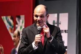 Advirtió que pese a ello, a las aseguradoras les sigue sin gustarles la propuesta de establecer la portabilidad de pólizas, la obligación de transparentar las “letras chiquitas” de los contratos y la posibilidad de que el usuario elija libremente a su médico y a la institución hospitalaria en la que quiere ser atendido.