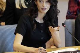 Amal Clooney pide que la ONU tenga poder para investigar muerte de periodistas