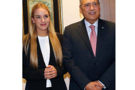 Beltrones se reúne con Lilian Tintori, activista y esposa de opositor venezolano