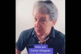 Como 'Kiko', Carlos Villagrán pide el voto de los queretanos