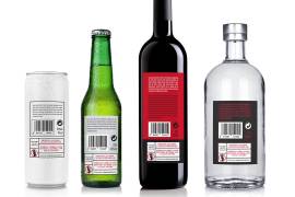 Ejemplos de etiquetas que se agregarán en 2026 a los envases de toda la cerveza, vino y licores vendidos en Irlanda, enfatizando los vínculos entre el consumo de alcohol y las enfermedades hepáticas o el cáncer.