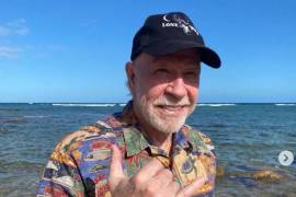 Salud. El actor de 86 años se mantiene consciente y de buen humor, según reportes cercanos.