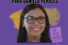 La comunidad se reúne en la Plaza Mayor para expresar su repudio ante el presunto feminicidio de Daniela Perales y exigir un alto a la violencia de género.