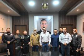El alcalde de Monclova, Carlos Villarreal Pérez, se reunió con el nuevo delegado de la Fiscalía General del Estado en la Región Centro Desierto, Everardo Laza Chapa, para fortalecer la coordinación en materia de seguridad.