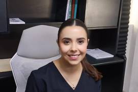 Mariana Valdés, nutrióloga de la Jurisdicción Sanitaria Uno, informó sobre la actualización de las Guías Alimentarias Saludables y Sostenibles.
