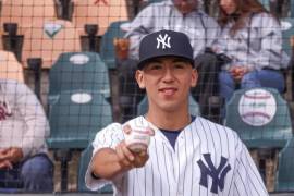 La firma de Manuel Said Aguilar, oriundo de Poza Rica, Veracruz, con los Yankees es producto del trabajo como visor del scout, Kevin Varela.
