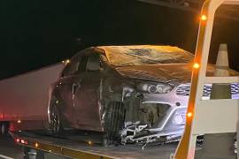 Los autos tuvieron que ser remolcados.