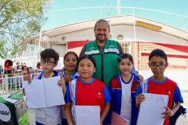 El alcalde Tomás Gutiérrez Merino encabezó las entregas 66 y 67 del programa “En tu escuela tú eliges” en la Primaria Independencia de la colonia Analco.