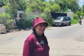 La promotora de Morena y aspirante a la presidencia municipal de Campeche, Jamile Moguel, fue baleada junto con su pareja por dos motociclistas; se les reporta en estado grave