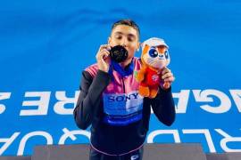 La medalla representa su cuarto logro mundialista y refuerza su papel como figura emergente del deporte acuático mexicano.