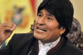 El expresidente Evo Morales se reunió con jóvenes mexicanos, en medio de apoyo y reclamos