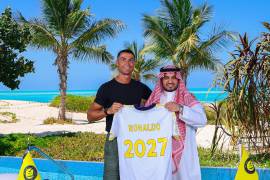 Cristiano Ronaldo firmó su renovación con Al-Nassr hasta 2027, en lo que será su quinto año en el futbol de Arabia Saudita.