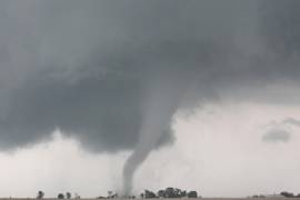 Coahuila, Nuevo León, Querétaro, San Luis Potosí, Guanajuato. Hidalgo, Tlaxcala y Puebla entraron en alerta por tornado, de acuerdo con el Servicio Meteorológico Nacional, de la Comisión Nacional del Agua.