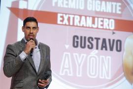 Gustavo Ayón la 'clava' en España y recibe el premio al mejor extranjero