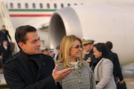 Enrique Peña Nieto y Angélica Rivera en un viaje a Francia durante diciembre de 2017 para la OCDE y la Cumbre One Planet sobre Cambio Climático.