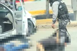 Elementos del Gate en Torreón persiguen y balean a dos; uno muere