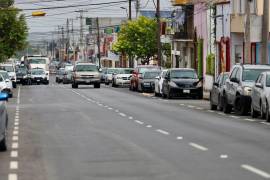 Cuadrillas de trabajadores del Ayuntamiento de Saltillo han logrado notables avances para mejorar las calles de la ciudad.