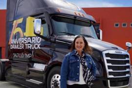 La presidenta y CEO de Daimler Truck México, Marcela Barreiro, expresó una cálida felicitación a la planta y sus trabajadores.