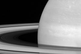 Cassini deduce una edad “joven” de los anillos de Saturno