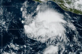 Depresión Tropical Veintiuno-E al sur de Oaxaca.