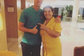 Madre de Cristiano Ronaldo sufre un derrame cerebral y es trasladada de urgencia al hospital