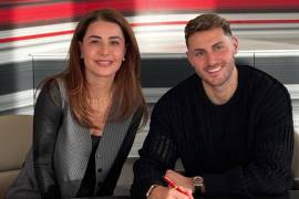 El delantero mexicano Santiago Giménez confirmó su continuidad en el AC Milan para la temporada 2025-26 de la Serie A, luego de varios días de rumores sobre un posible intercambio con la Roma.