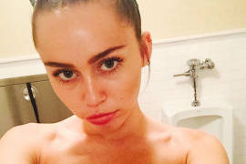 Miley Cyrus quiere hacer un concierto al desnudo