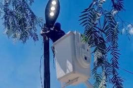 Refuerzan mantenimiento del alumbrado público en todos los sectores de Ramos Arizpe