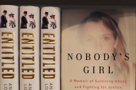 Las memorias de Virginia Giuffre, tituladas ‘Nobody’s Girl’ en una librería en Londres. Giuffre, quien se quitó la vida hace casi seis meses, acusó durante años al príncipe Andrés y a Jeffrey Epstein de abusar de ella.