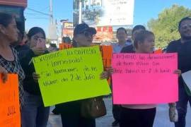 Familiares y amigos de José Gabriel Ruiz Díaz realizaron una protesta frente a la gasolinera donde trabajaba el joven desaparecido desde el pasado 2 de junio.