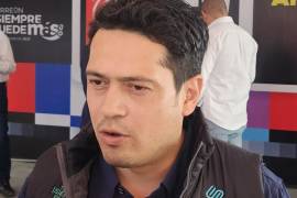 Roberto Escalante González, gerente general de SIMAS Torreón, informó que las recientes lluvias provocaron afectaciones menores en cárcamos y encharcamientos ligeros, mientras continúan las acciones preventivas de limpieza y mantenimiento en la red sanitaria.