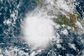 Esta fotografía, facilitada por la NOAA, muestra al huracán Polo alejándose de la costa suroeste de México el jueves 24 de septiembre de 2026.