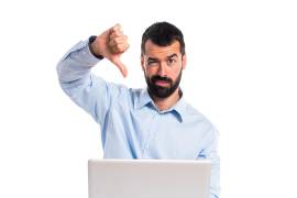 Internet, como espacio ‘libre’ para la comunicación abierta, “es cosa del pasado” en opinión del profesor Geert Lovink.