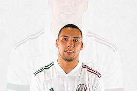 El futbolista lagunero disputa la Copa Oro con la Selección Mexicana, desempeño que ha reavivado el orgullo de la comunidad escolar donde inició su formación.