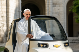 El Papa Francisco estrenará esta unidad completamente eléctrica de General Motors.