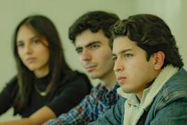 Integrantes del Cabildo Juvenil 2025 durante la reunión de seguimiento con autoridades municipales.