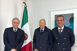 Toma capacitación vinculada al servicio exterior, en un periodo previo al inicio de funciones en la sede diplomática.