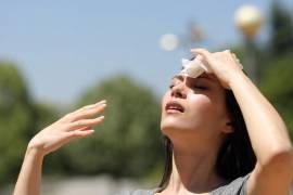 Ante el aumento de casos de deshidratación por las altas temperaturas, autoridades de salud exhortaron a la población a reforzar las medidas preventivas.