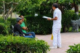Personal de salud mantiene jornadas de vacunación en espacios públicos y zonas con difícil acceso a servicios médicos.