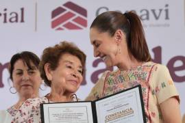 En Emiliano Zapata, Morelos, la Presidenta formalizó la condonación de créditos “impagables” y sostuvo que el gobierno debe “beneficiar a la gente de manera justa”.